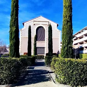 Mambrillo Parking Netflix Prime , Avignon Frankreich